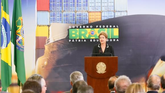 Brasília - DF, 24/06/2015. Presidenta Dilma Rousseff durante Cerimônia de lançamento do Plano Nacional de Exportações. Foto: Roberto Stuckert Filho/PR