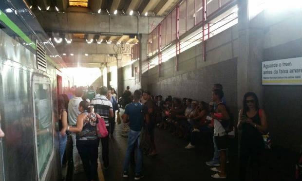 Problema ocorreu entre as estações Joana Bezerra e Recife / Foto:Jorge Luís/Voz do Leitor