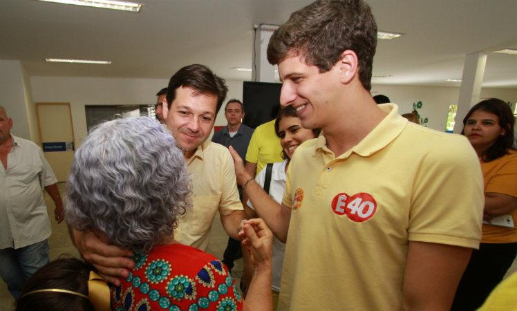 João Campos (à dir.), ao lado de Geraldo Julio na eleição 2016. Foto: Guga Matos/ JC Imagem