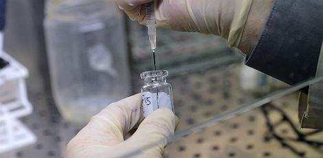 França realiza testes de vacina contra o HIV em humanos
