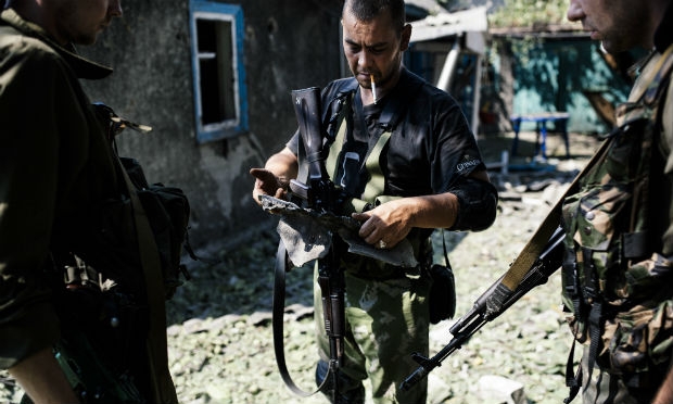 Presença de militares e muita tensão na fronteira entre Ucrânia e Rússia. / Foto: AFP