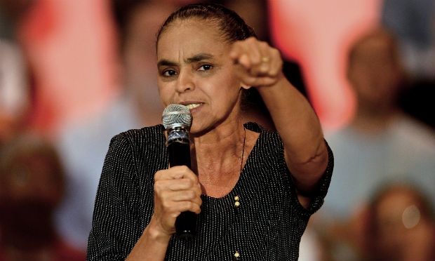 Marina reforçou que ela, ao lado do vice Beto Albuquerque, manterão os compromissos assumidos por Eduardo Campos. / Foto: Arquivo/ AFP