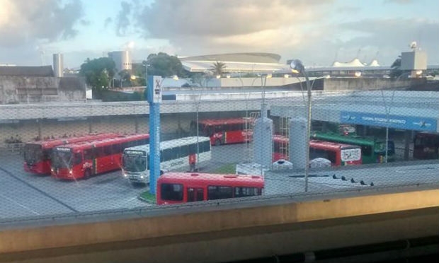 A volta da circulação dos ônibus é uma forma da categoria mostrar que está disposta a negociar. / Foto: Lorena Barros / JC Trânsito
