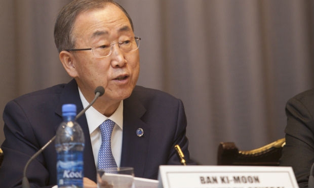 Chefe da ONU visita uma Somália devastada pela guerra