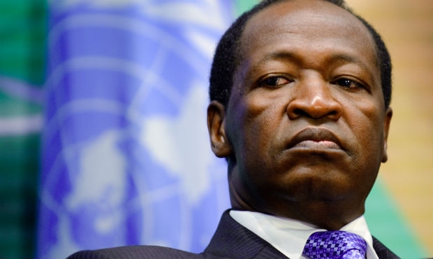 Burkina Faso: presidente demissionário está exilado na Costa do Marfim