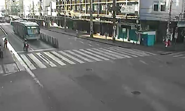 Trânsito tranquilo na Avenida Conde da Boa Vista / Foto: Monitoramento CTTU
