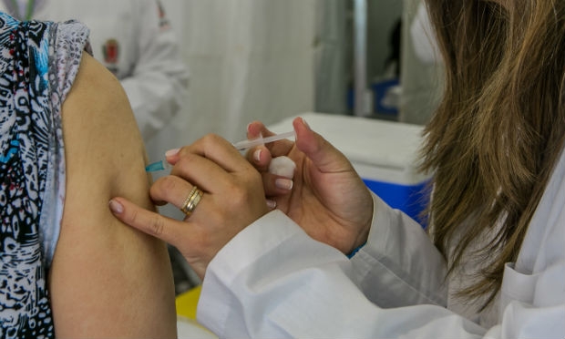 Expectativa da Secretaria de Saúde da capital é vacinar 22 mil gestantes e profissionais de saúde. / Foto: Fotos Públicas