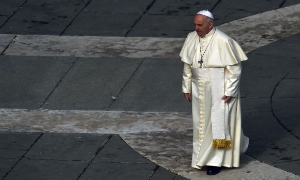 Papa esteve reunidos com familiares e pessoas com autismo em uma convenção organizada pelo Vaticano.  / Foto: Gabriel Bouys / AFP