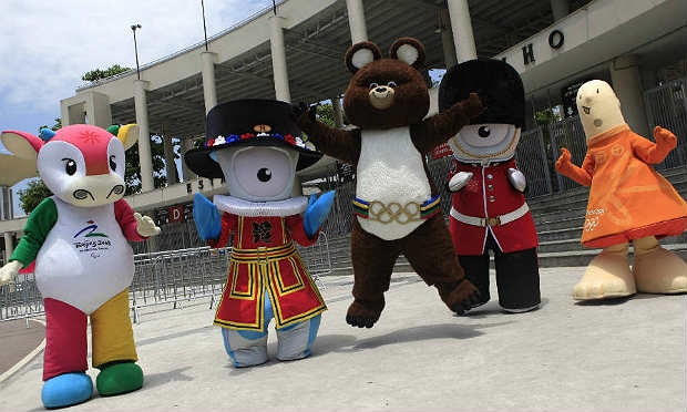 Mascotes de jogos olímpicos anteriores irão receber as mascotes das Olimpíadas de 2016 / Foto: internet