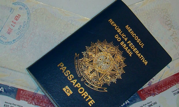 Agora os pais têm a opção de imprimir esse documento na página de identificação do passaporte dos filhos no momento da confecção do documento de viagem / Foto: Reprodução