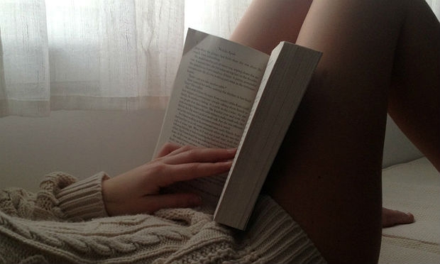Aqueles que liam livros em tablets levaram mais tempo para dormir do que os que liam os livros impressos / Foto: divulgação