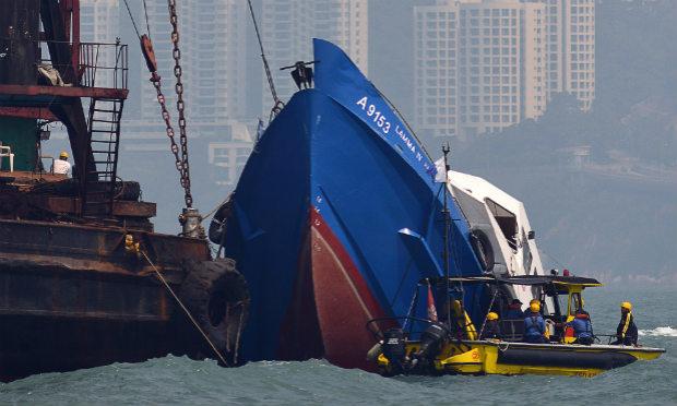 Capitão de ferry de Hong Kong condenado a 8 anos de prisão por morte de 39 pessoas