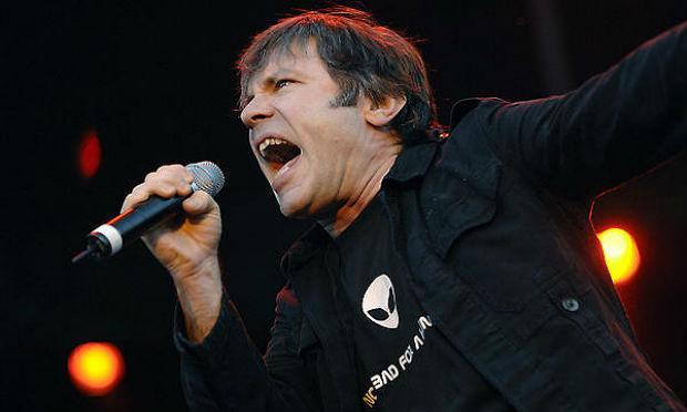 Vocalista da banda Iron Maiden, Bruce Dickinson está com câncer