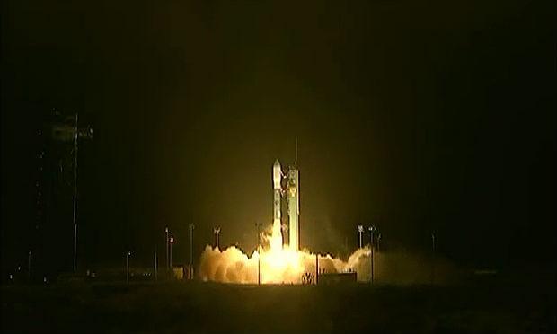 Empresa americana SpaceX lança, com sucesso, dois satélites de comunicação