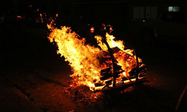 Queimaduras foram provocadas por fogueiras e fogos, típicos do período junino / Foto: Ana Maria Miranda/NE10