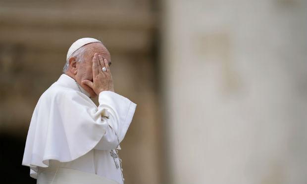 "A divulgação de notícias infundadas é gravemente irresponsável e não é digna de atenção", disse o porta-voz do Vaticano, o padre Federico Lombardi / Foto: Filippo Monteforte / AFP