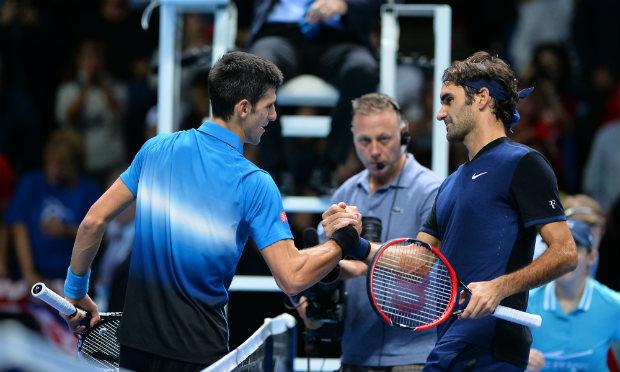 Federer e Djokovic vencem e estão nas semis do ATP Finals