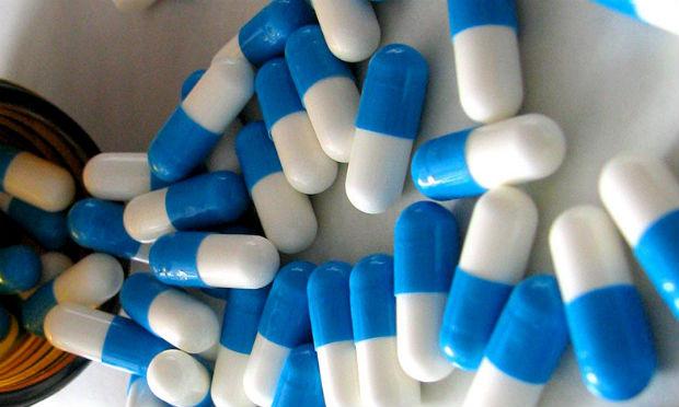 Revista científica condena distribuição de 'pílula do câncer' sem testes