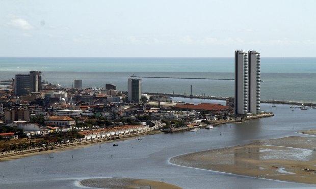 Recife está localizado em um delta e muito próximo do nível do mar / Foto: Igo Bione/Acervo JC Imagem