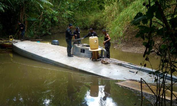Polícia encontra no Pará submarino que serviria ao tráfico