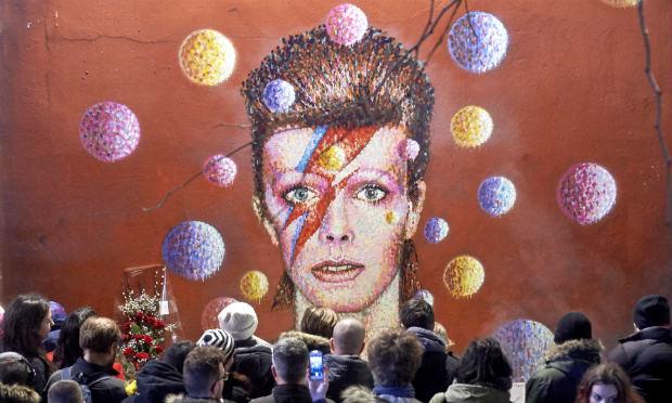 Obra de David Bowie é revisitada após a morte por câncer no fígado