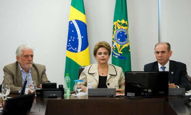 Durante a tarde e o início da noite, Dilma se reuniu com parte do seu ministério para discutir as ações / Foto: Agência Brasil