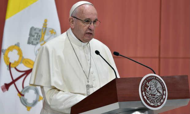 O papa fez declarações à elite política e à hierarquia da Igreja Católica do México, no primeiro dia de visita ao país / Foto: AFP