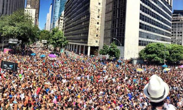 Milhares de pessoas participaram do desfile do Bloco das Poderosas, organizado pela cantora Anitta / Foto: Reprodução/ Facebook