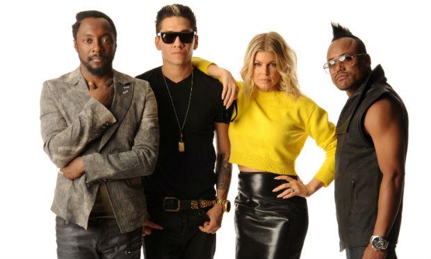 Black Eyed Peas relança 'Where is the Love?' com celebridades