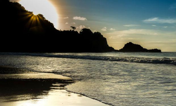 Oficialmente o verão só começa em dezembro, mas o pernambucano sabe que por aqui sol já está ficando mais forte / Foto: Luiz Pessoa/NE10