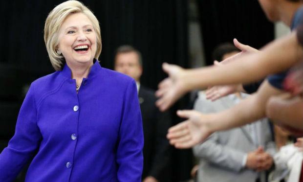 Hillary foi forçada a dar pausa na campanha após pneumonia / Foto: AFP