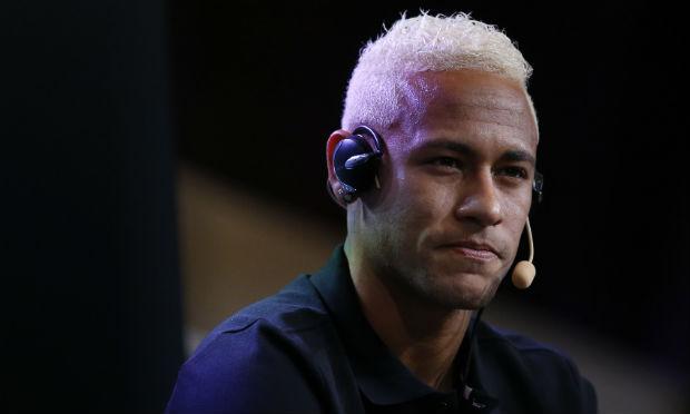 Barcelona e Santos se envolveram em suspeitas de irregularidade na nas negociações de Neymar / Foto: AFP