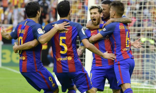 Barcelona vence Valencia com gol de Messi nos acréscimos