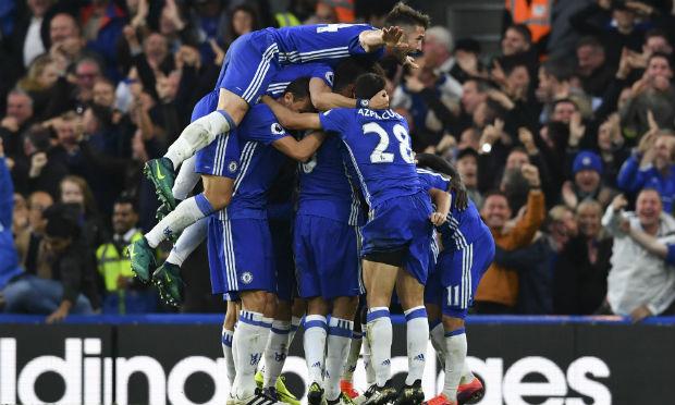 No reencontro com Mourinho, Chelsea goleia o Manchester