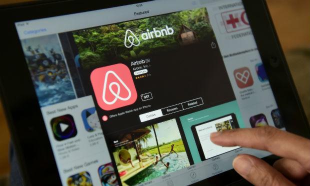 Barcelona multará Airbnb em 600.000 euros