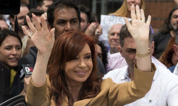 Ex-presidente argentina Cristina Kirchner acusada de associação ilícita