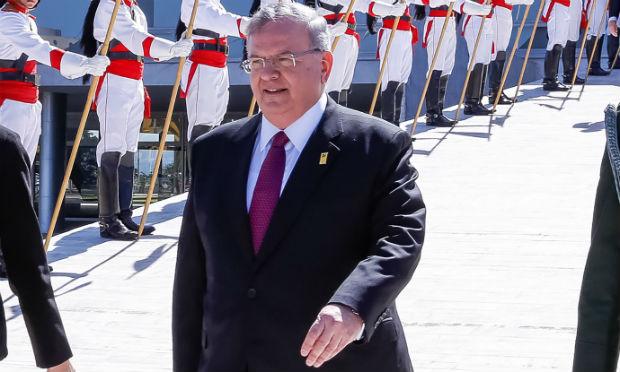 Governo da Grécia lamenta 'morte trágica' do embaixador Amiridis