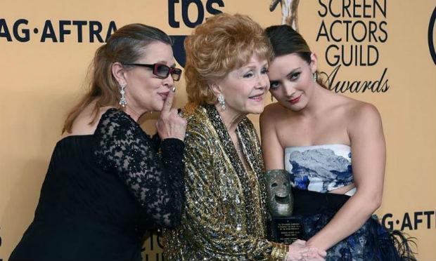 Billie Lourd perdeu a mãe, Carrie Fisher, e a avó, Debbie Reynolds, num período de um dia / Foto: AFP