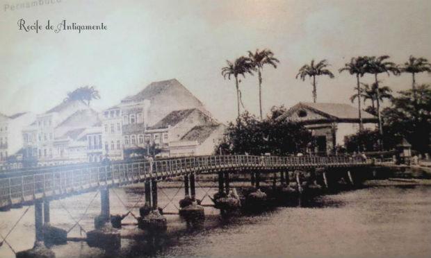 Recife tinha uma ponte para que a Maxambomba passasse / Foto: Reprodução/Recife de Antigamente