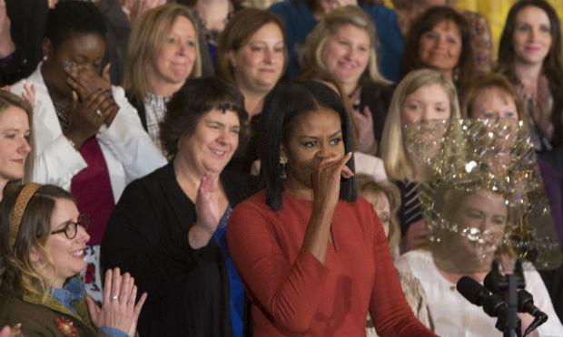Michelle Obama tem despedida emotiva na Casa Branca