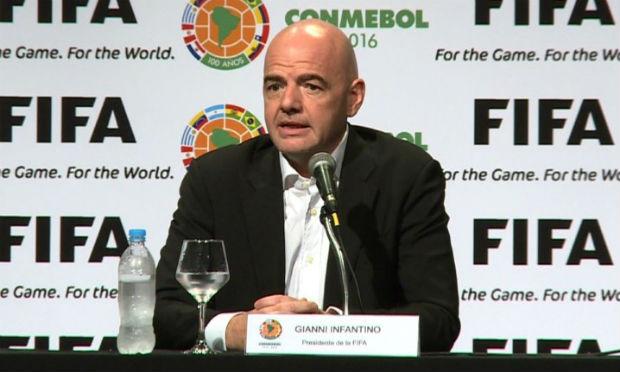 Presidente da Fifa desconversou sobre aumento de seleções na Copa do Mundo. / Foto: AFP.