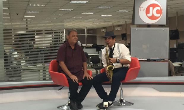 Em entrevista a crítico na TVJC, o Maestro Spok comentou sobre o frevo, ritmo do Carnaval pernambucano / Foto: Rafael Paranhos/ NE10