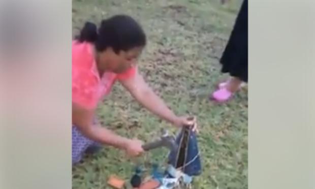 Vídeo mostra mulher destruindo a imagem de Nossa Senhora com um martelo / Foto: reprodução