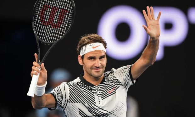 Depois de ficar seis meses parado, Federer é apenas o número 17 do mundo. / Foto: PETER PARKS / AFP