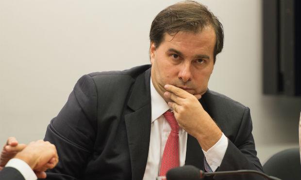 O deputado André Figueiredo afirma que a candidatura de Maia fere o artigo 57º da Constituição Federal / Foto: Agência Brasil