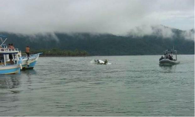 O avião caiu na tarde desta quinta-feira (19) na Costa Verde do Rio em Paraty no Rio de Janeiro. / Foto: Reprodução
