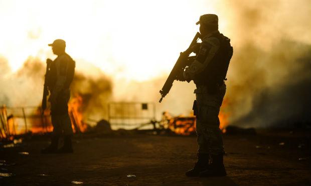 Segundo ministro da Defesa, Raul Jungmann, os militares não vão trabalhar na segurança dos presídios / Foto: AFP