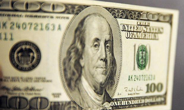 Dólar recuou à mínima de R$ 3,1736 no mercado à vista, antes de encerrar a sessão aos R$ 3,1793 / Foto: AFP
