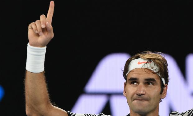 Roger Federer venceu a partida desta quinta (26) e disputará a final contra Nadal ou Grigor Dimitrov / Foto: AFP