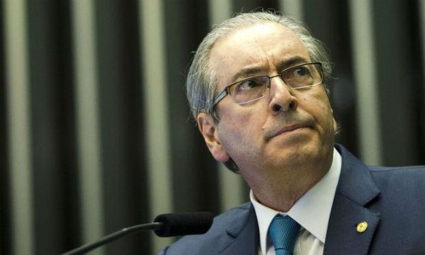 Eduardo Cunha levou um calhamaço de folhas para a audiência em Curitiba para depor a Moro / Foto: Agência Brasil